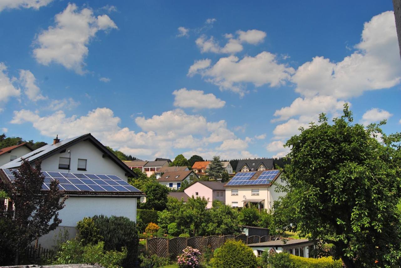 Stilvolles Eifelhaus Am Nuerburgring Mit Eigenem Garten Boos Exteriér fotografie